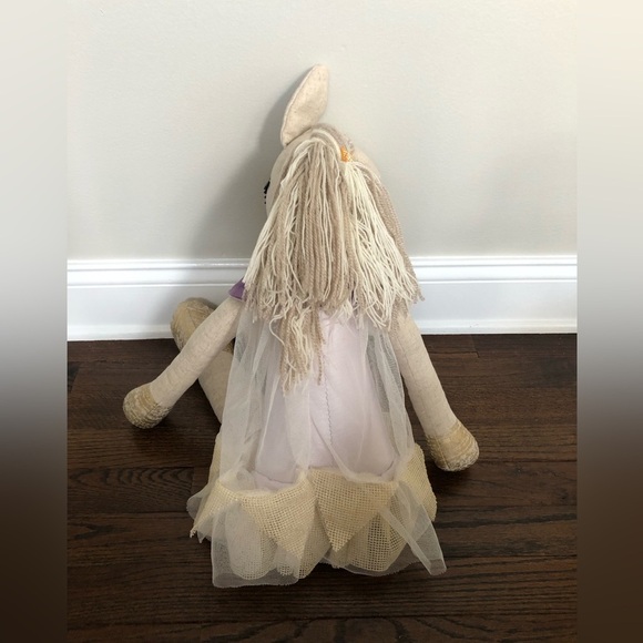 Pottery Barn Kids Designer Doll Everly Horse Linen Plush - 28" Length - EUC! - Picture 4 of 15